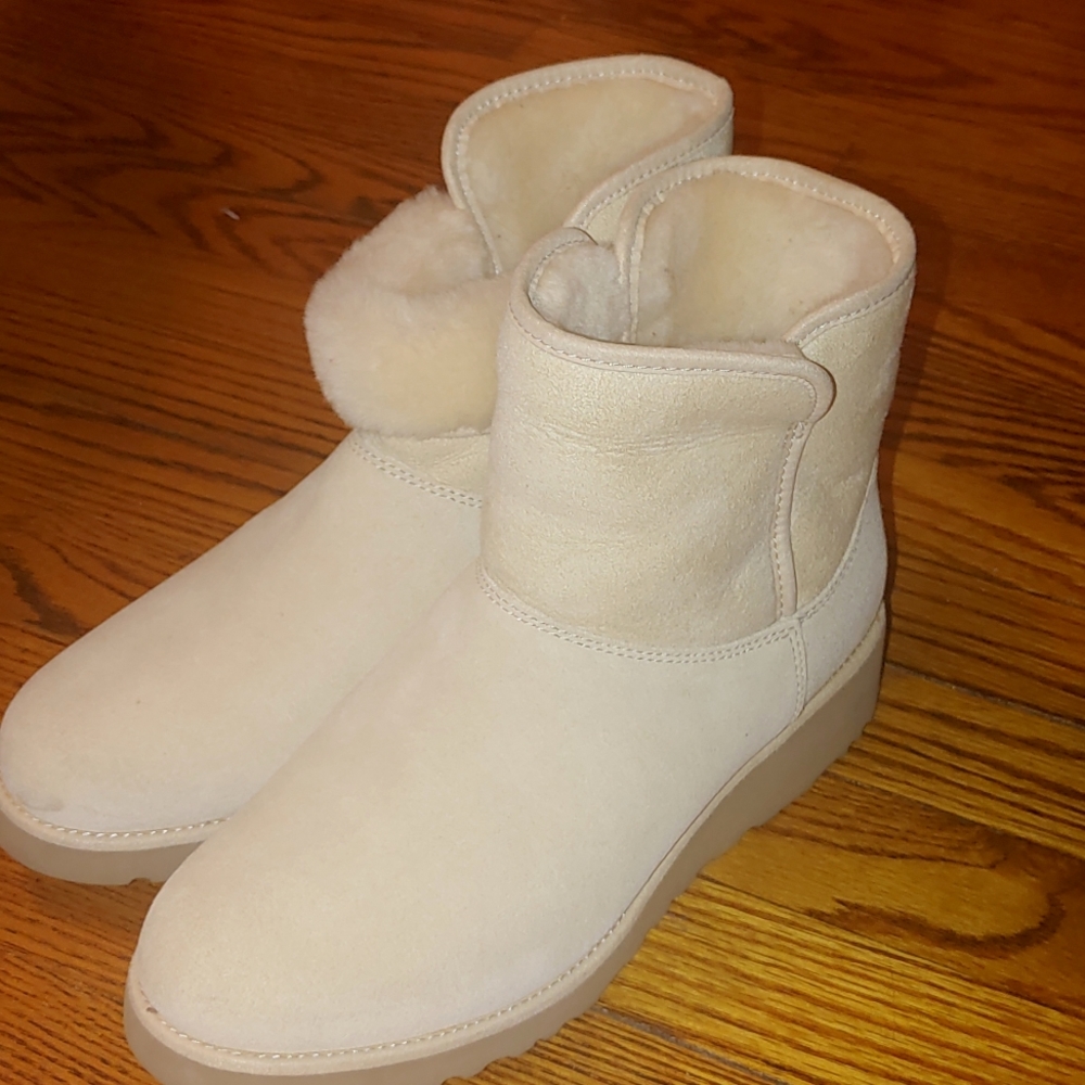 UGG low boots